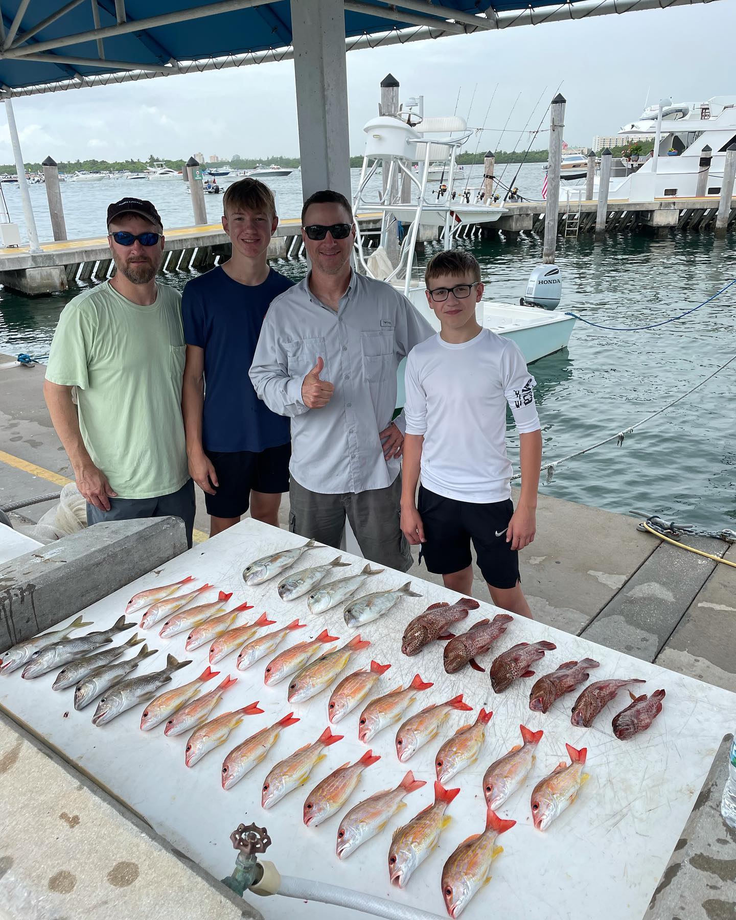 Nice half day on the reef for the repeat-boys from Wisconsin. They wanted bent rods and “rod in hand fishin” and they got it done all morning. #GOHARDFISHING #CRACKERSAMICHES #miamisluckiestcharterboat #miamibeach #charterfishing #hauloverinlet #lighttackle #rodinhand #itryhard #SNAPPAS @starbrite_com @pennfishing @captharrysfishingsupply