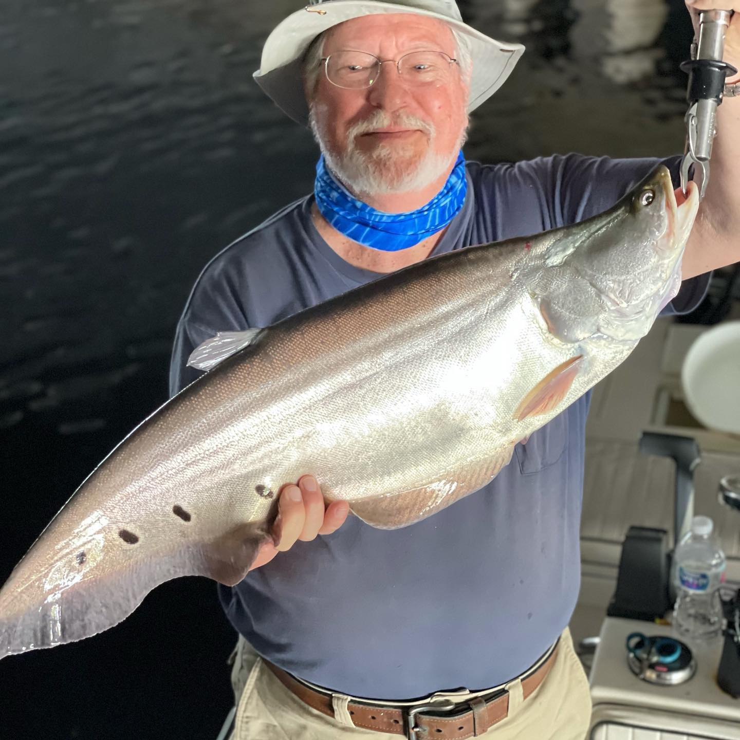 Another day and another #MAGICCITYSLAM! Greg and Larry were down here working very important jobs at the building collapse in Surfside. They wanted to have a happy day of fishing before heading home to North Florida. They each caught their first Tarpon and Peacock Bass plus a gorgeous 9 lb Clown and some Midas and Mayan Cichlids on a peaceful Miami morning. #GOHARDFISHING #inshorefishing #lighttacklefishing #sportfishing #GOHARDINTHEPAINT @starbrite_com