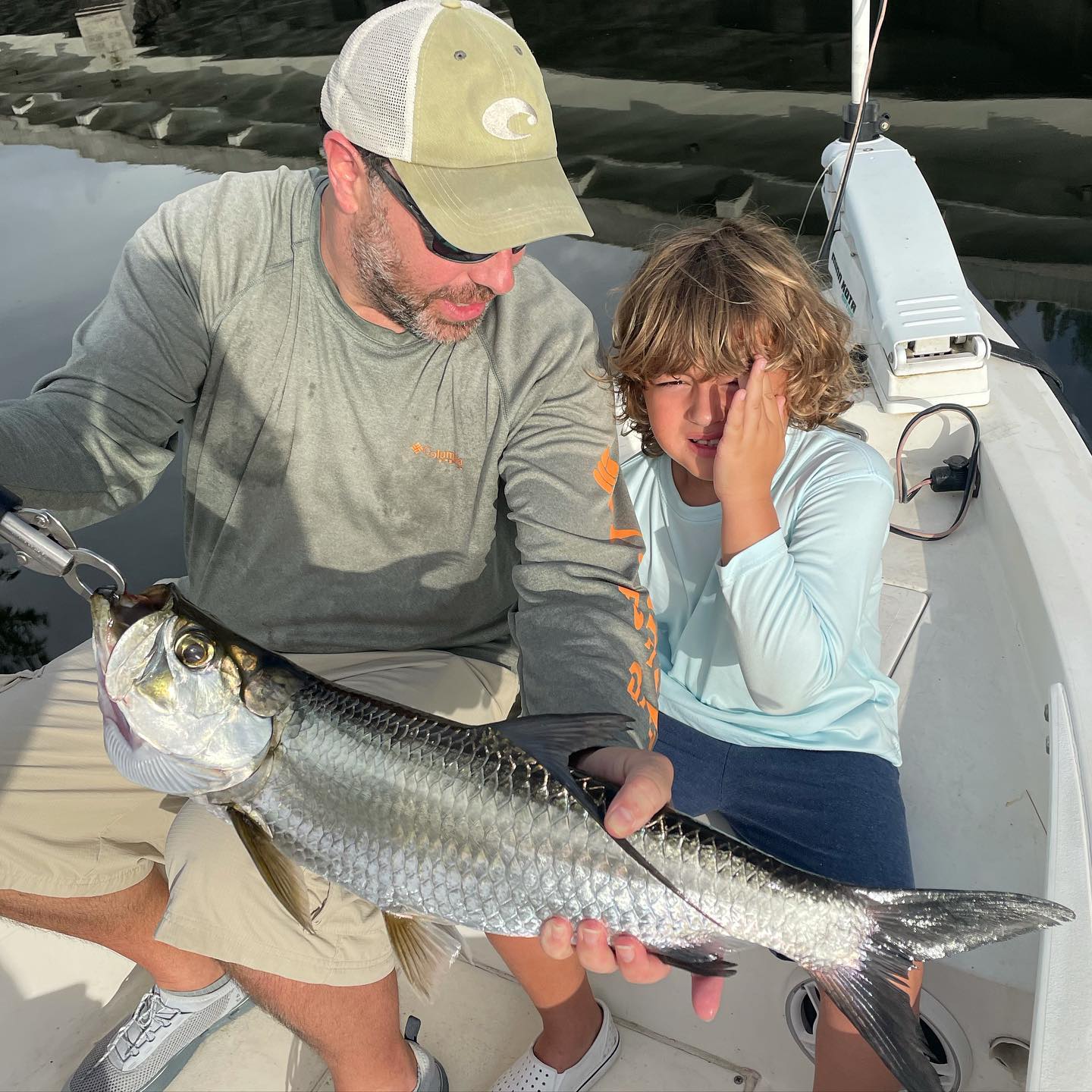 5 year old Lorenzo got his first Tarpon today with his dad. He also caught Snook and Peacock Bass and jumped off a couple more Tarps. #MAGICCITYSLAM For a 5 year old is an amazing thing to watch! #GOHARDFISHING #miami #charterfishing #miamisluckiestcharterboat #GOHARDINTHEPAINT #lighttackle @starbrite_com @captharrysfishingsupply